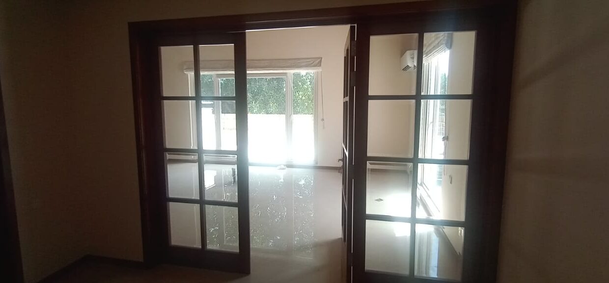 E-7 upper portion house available for rent (8)