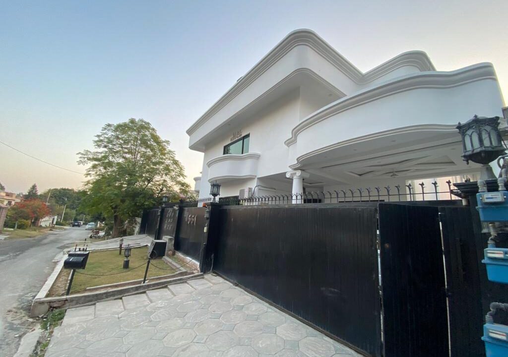 F10 full house available for rent (13)